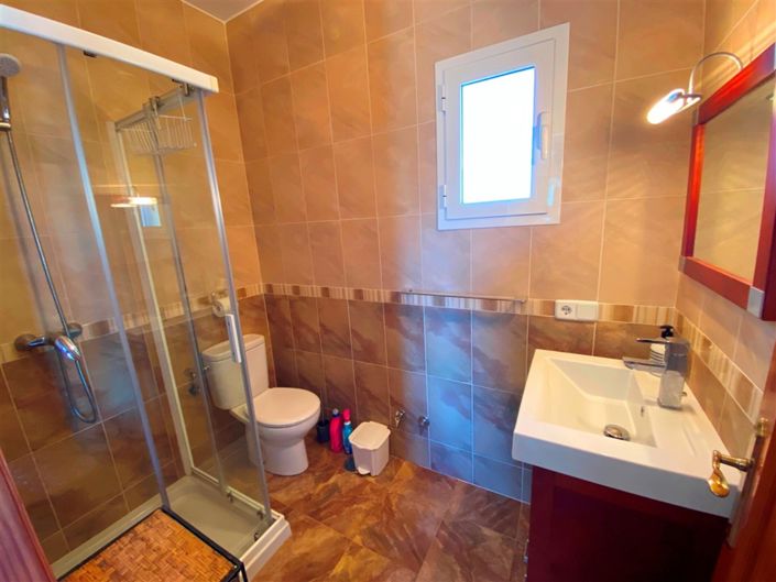 Image No.28-3 Bed Villa for sale