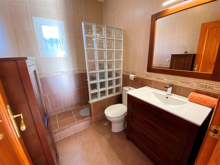 Image No.40-3 Bed Villa for sale