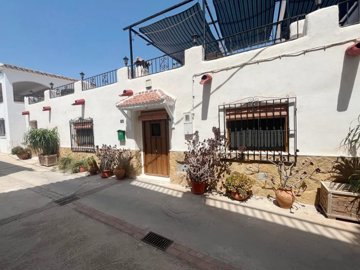 vh2705-village-town-house-for-sale-in-taberno
