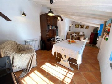 vh2705-village-town-house-for-sale-in-taberno