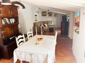 vh2705-village-town-house-for-sale-in-taberno