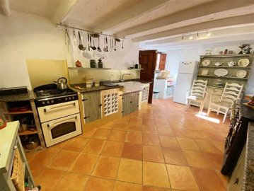 vh2705-village-town-house-for-sale-in-taberno