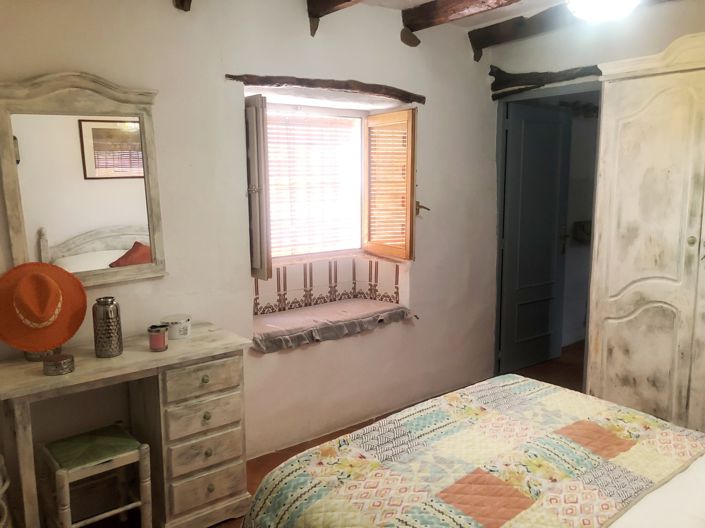 Image No.25-3 Bed Property for sale