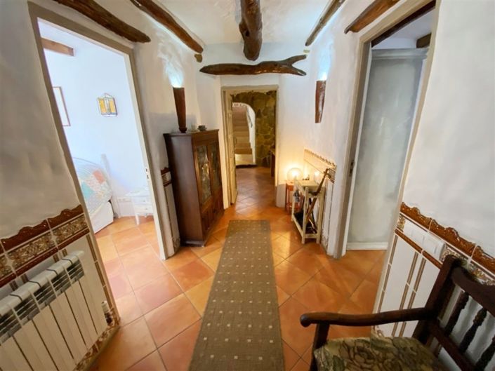 Image No.27-3 Bed Property for sale