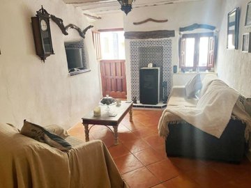 vh2705-village-town-house-for-sale-in-taberno