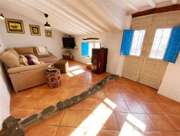 vh2705-village-town-house-for-sale-in-taberno