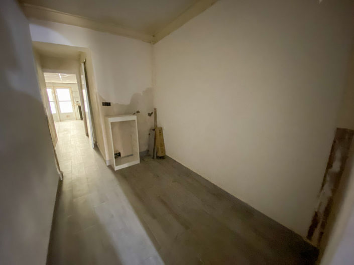 Image No.15-2 Bed Property for sale