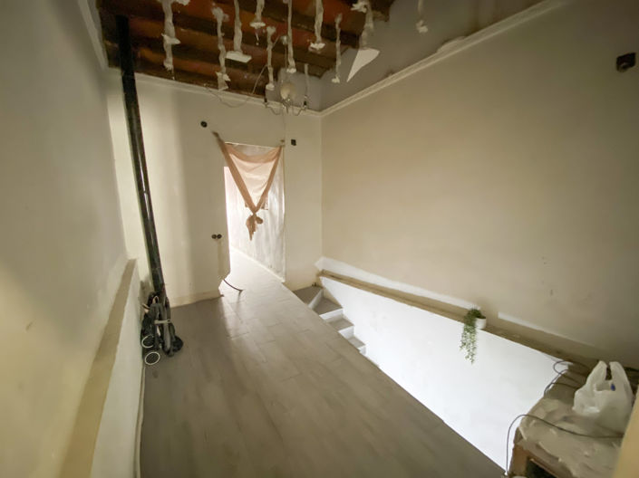 Image No.16-2 Bed Property for sale