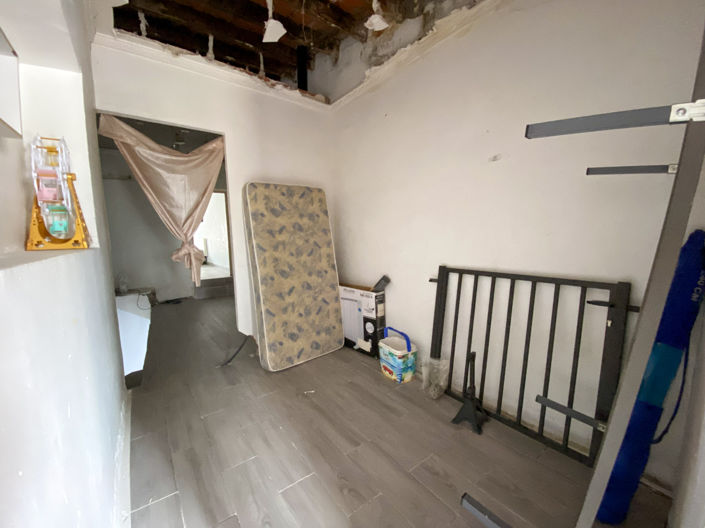 Image No.19-2 Bed Property for sale