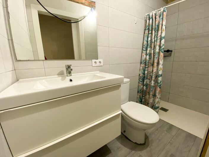 Image No.4-2 Bed Property for sale