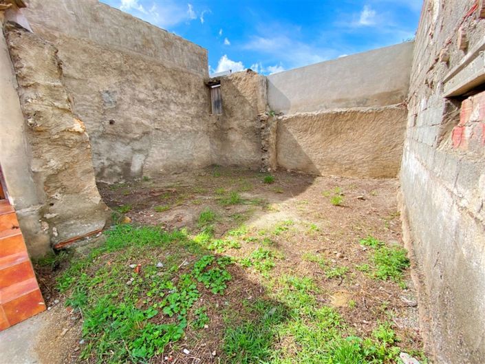 Image No.41-2 Bed Property for sale