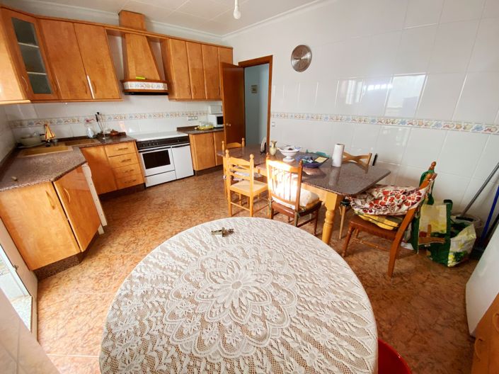 Image No.14-3 Bed Apartment for sale