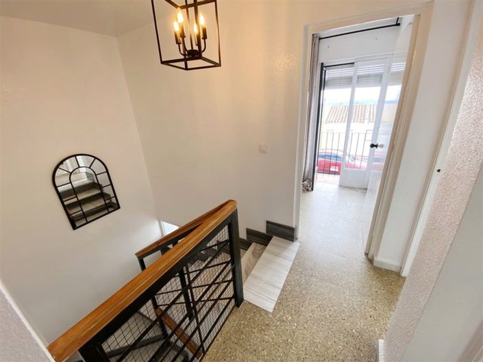 Image No.22-3 Bed Property for sale