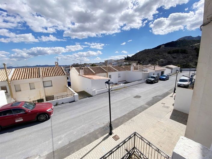 Image No.30-3 Bed Property for sale