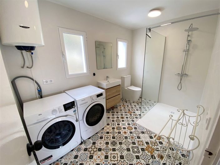 Image No.31-3 Bed Property for sale