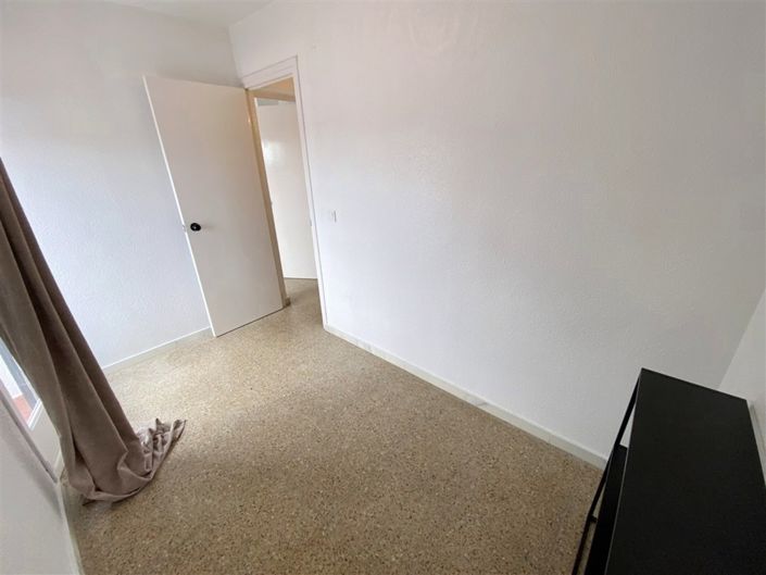 Image No.44-3 Bed Property for sale