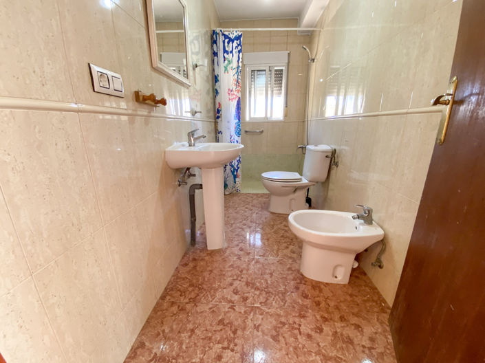 Image No.10-2 Bed Villa for sale