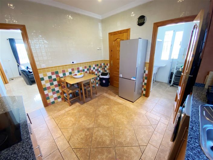 Image No.11-3 Bed Villa for sale