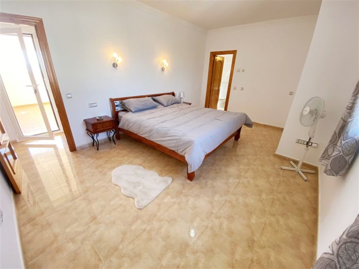 Image No.17-3 Bed Villa for sale