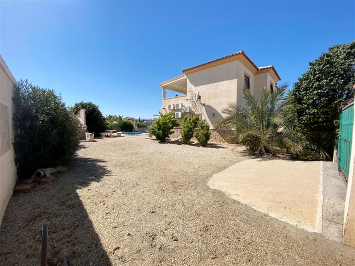 Image No.53-3 Bed Villa for sale