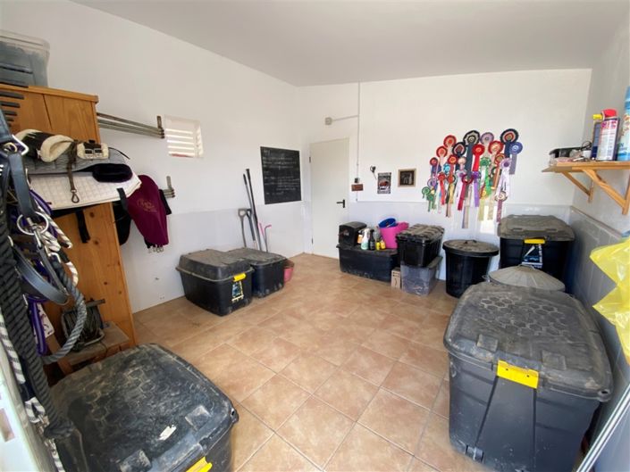 Image No.15-9 Bed Property for sale