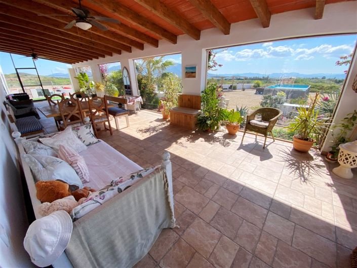 Image No.18-9 Bed Property for sale