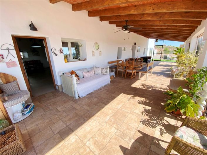 Image No.19-9 Bed Property for sale