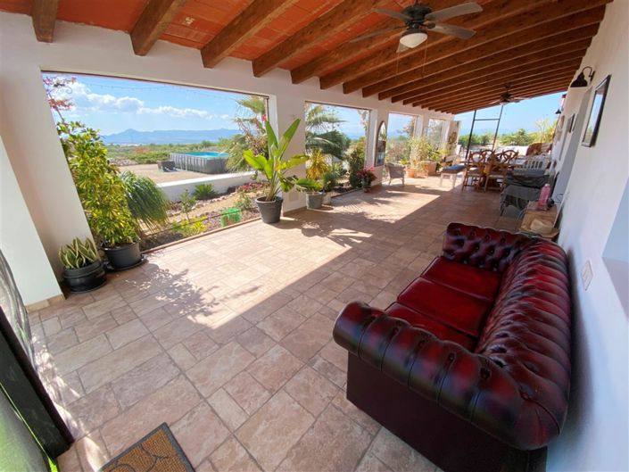 Image No.20-9 Bed Property for sale