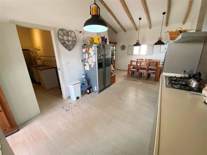 Image No.27-9 Bed Property for sale