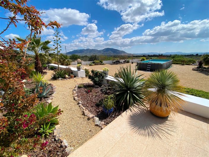 Image No.3-9 Bed Property for sale