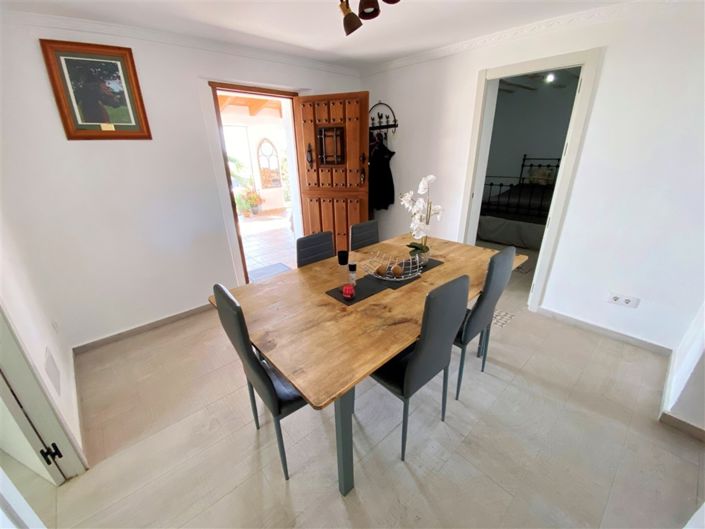 Image No.31-9 Bed Property for sale