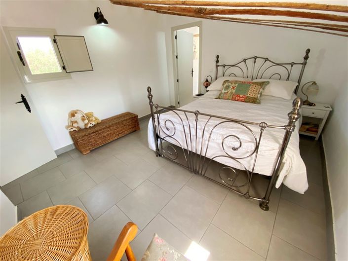 Image No.39-9 Bed Property for sale