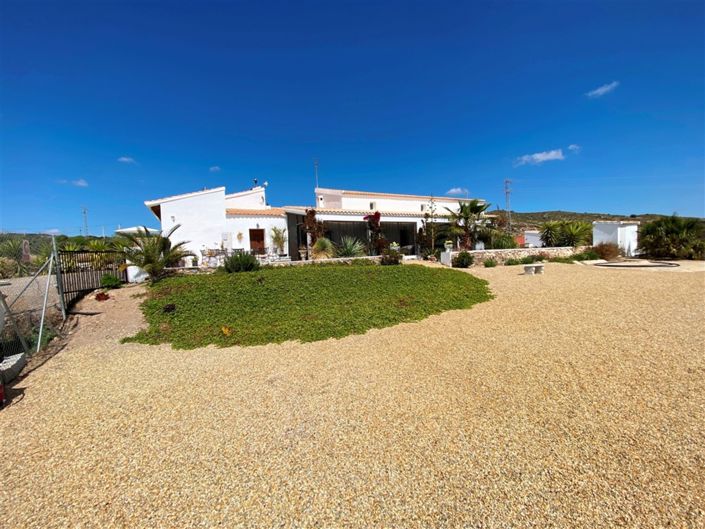 Image No.42-9 Bed Property for sale