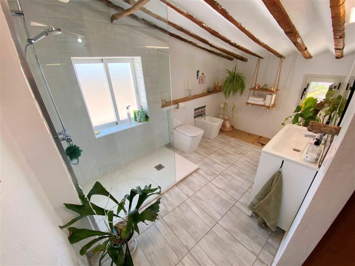 Image No.43-9 Bed Property for sale