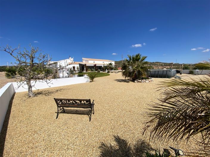 Image No.44-9 Bed Property for sale