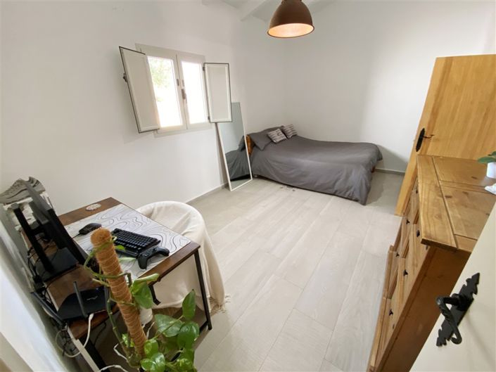 Image No.52-9 Bed Property for sale