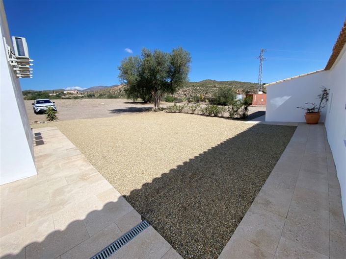 Image No.52-9 Bed Property for sale