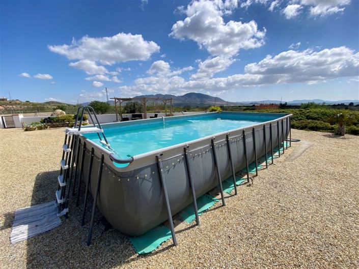 Image No.6-9 Bed Property for sale