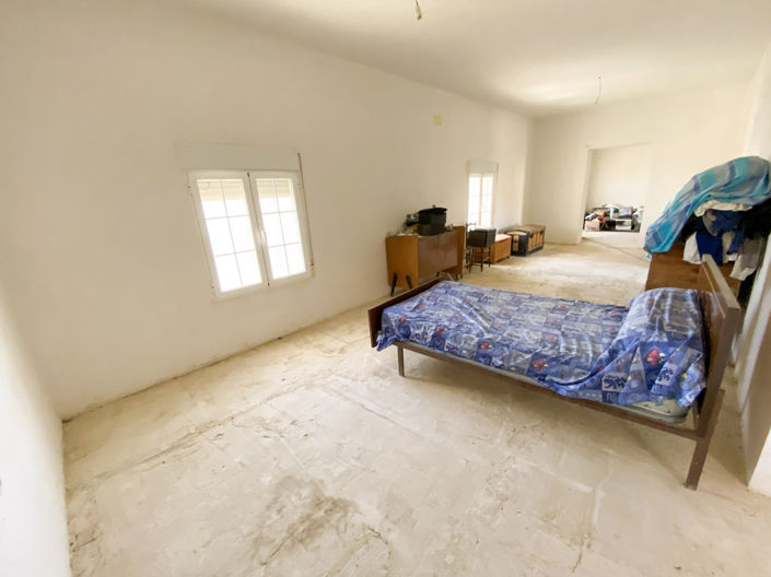 Image No.17-3 Bed Property for sale