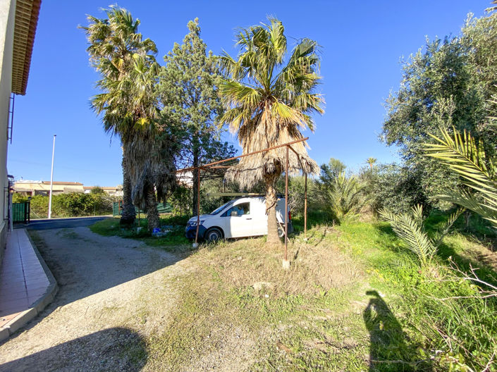 Image No.37-3 Bed Property for sale