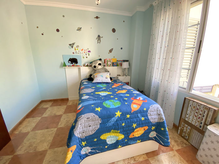 Image No.25-5 Bed Property for sale