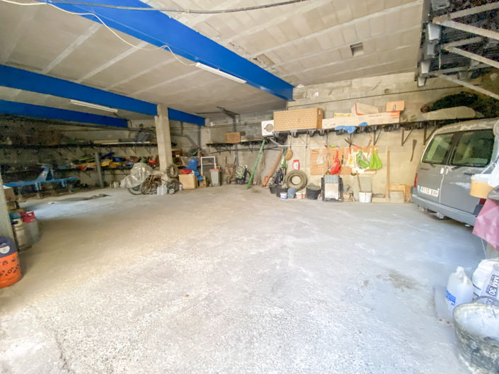 Image No.35-5 Bed Property for sale