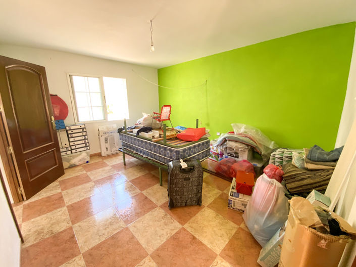 Image No.39-5 Bed Property for sale