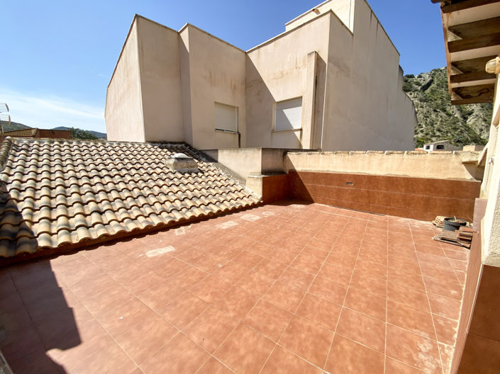 Image No.45-5 Bed Property for sale