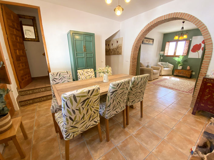 Image No.11-5 Bed Property for sale