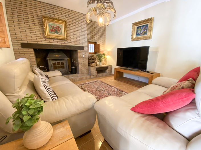 Image No.16-5 Bed Property for sale