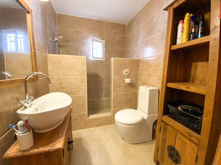 Image No.25-5 Bed Property for sale