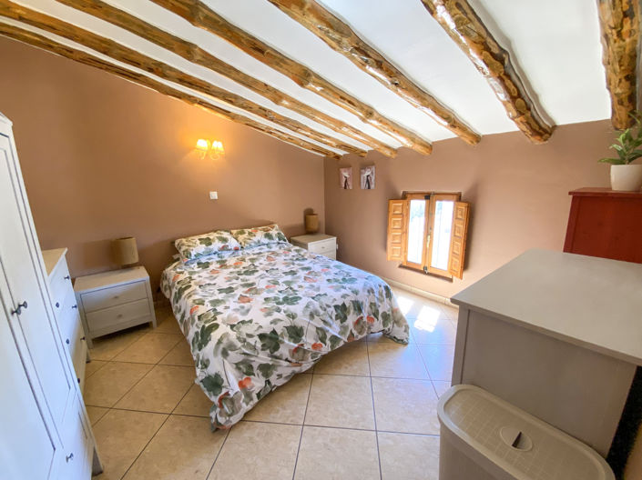 Image No.26-5 Bed Property for sale