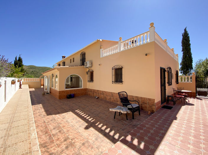 Image No.3-5 Bed Property for sale