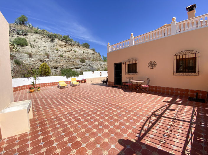 Image No.37-5 Bed Property for sale